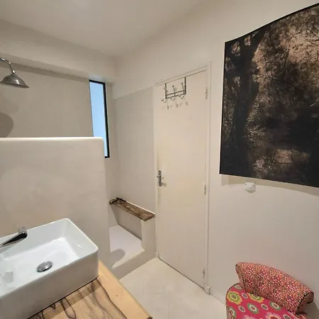 La Maison Des Artistes * Arles