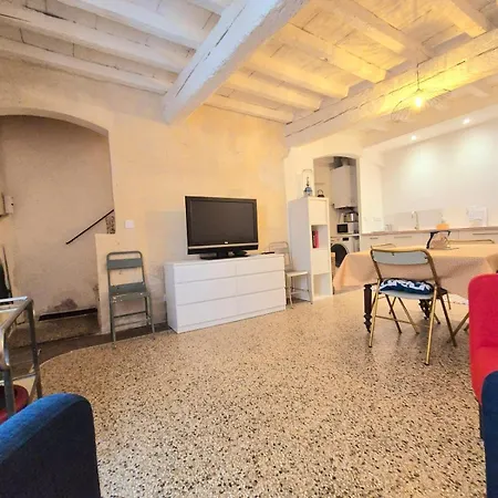 La Maison Des Artistes